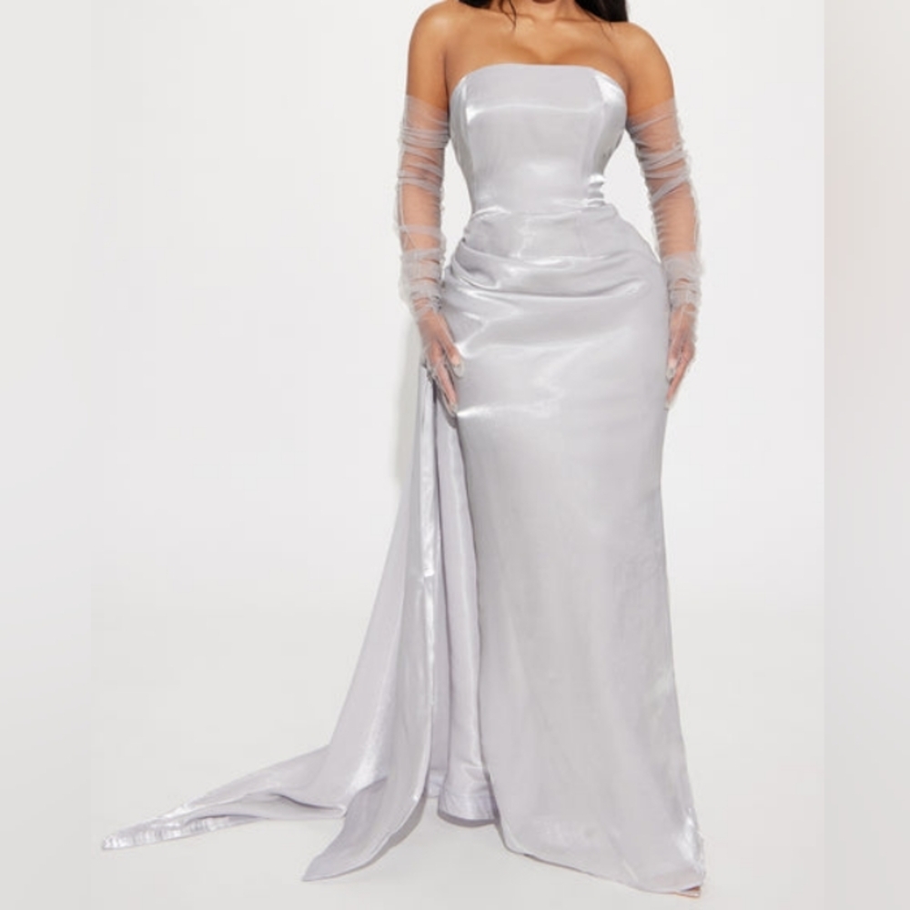 FASHION NOVA Metallic Silver Organza Prom Dress Formal Night Gown Size XL